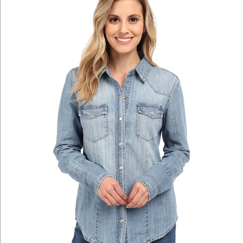 🍁 LIKE NEW! Stetson jean button up 🍂